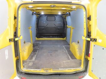 Ford Transit Custom 2.0 TDCi 130K L2H1 Nosič- Ťažné DPH - 2