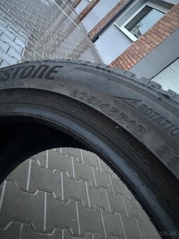 Predam zimne pneu Bridgestone 235/45 r18 - 2