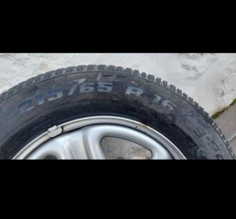 Dacia Duster 215/65/R16 - 2
