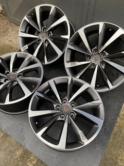 R18 ®️ Originál Seat 5x112 ET46  // VW Škoda Audi - 2