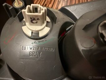 Mazda 6 zadne lavé vnútorné svetlo - 2