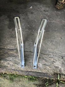 pozinkované elka na policu - 2