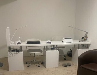 Manikersky dvojstôl - 2