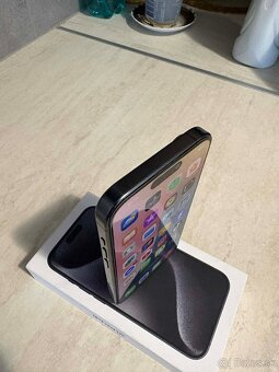 Predám Iphone 15 Pro - 2