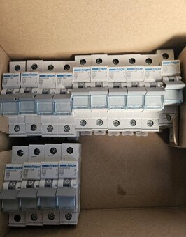 Elektroinštalačný materiál/ elektromateriál - 2