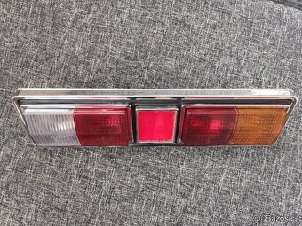 Zadné svetlo Tatra 613 - 2