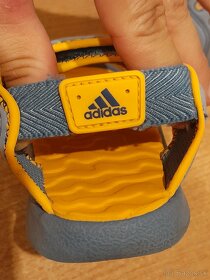 Adidas sandale č.24 - 2