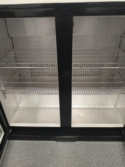 Barová chladnička na nápoje 220 l - 2