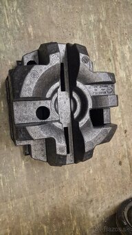 Predam kôš kolesa rezervy  5E30112115A - 2