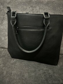 Čierna kabelka - 2