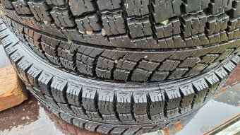 Pneu Vraník 215/75R16 C - 2
