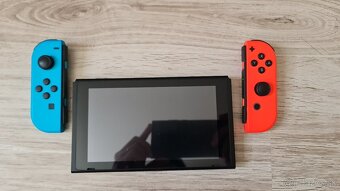 Nintendo Switch V2 - 2