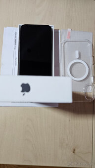 Apple iPhone 16 Plus - 2