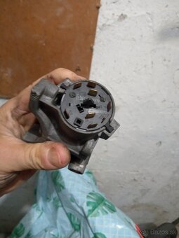 Spinacia skrinka Audi - 2