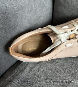 Clarks - 2