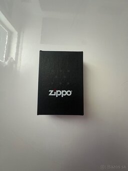 Supreme Zippo zapaľovač - 2