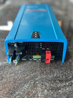 Menič / nabíjačka Victron Energy MultiPlus 12V 800VA 3 - 2