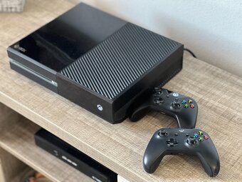 Predám Xbox One 500MB + 9 Hier - 2
