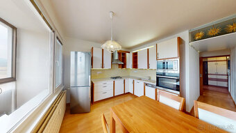 Na predaj veľký (75m2) 2- izbový byt prerobený na 3-izbový - 2