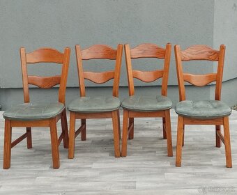 Set masívnych stoličiek – ( 4 KS ). - 2