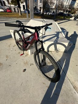 Canyon Neuron: ONfly CF 7 karbon vaha 20,3 kg iba 250km - 2