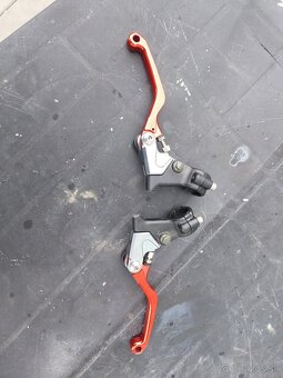 Predám moto diely – PROTAPER pad + CNC páčky - 2