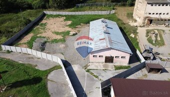 Perspektívna budova s pozemkom 2348m2, pri Hanušovciach nad  - 2