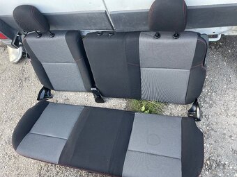 Sedadla duster Dacia - 2