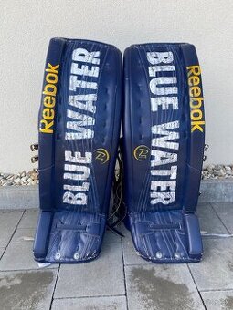 Brankárske betóny Reebok + chraniče kolien + dres - 2