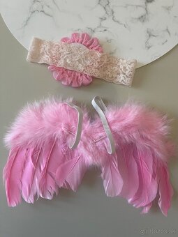 Newborn fotenie - ružové krídla - 2