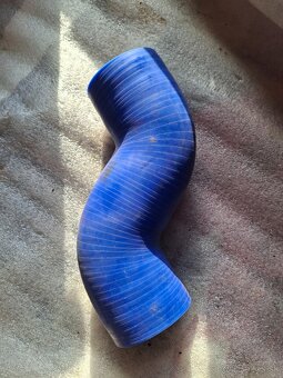 Land rover hadica intercoolera td5 - 2