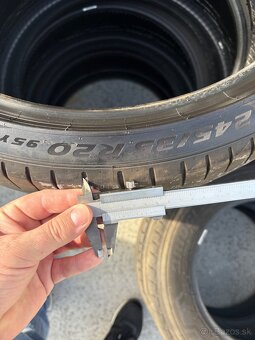 Pirelli PZero - 245/35 r20 - 2