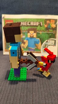 Predám LEGO 21148 Minecraft Steve BigFig with Parrot - 2