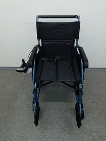 Odlehčený skládací elektrický invalidný vozík - 2