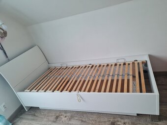 Jednolôžková posteľ v bielej farbe - 2