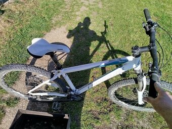 Predám 2 bicykle lapier dámske veľkosť M - 2