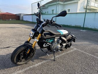 Elektrický motocykel BMW CE 02 - 2