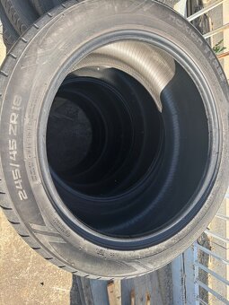 Nokian 245/45 ZR18 - 2