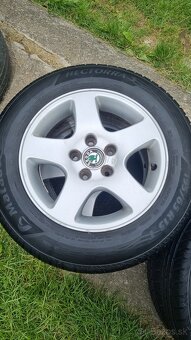 Elektrony r15 5x112 na letnych pneu MATADOR 195/65/15 - 2
