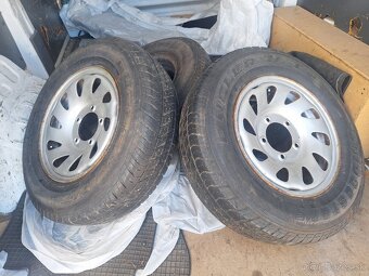 Suzuki grand vitara 195/80R15 - 2