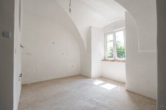 ►Veľký historický Apartmán 3+1izb.so záhradou,chatkou Štiavn - 2