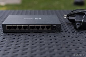 Switch HP Pro Curve 8 vstupov - 2