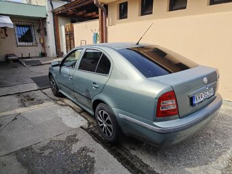 Škoda Octavia 1.6 benzín - 2