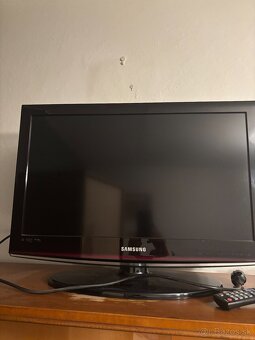 Televízor SAMSUNG, uhlopriečka 66cm - 2