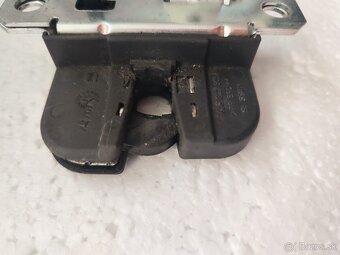 SEAT Cordoba/Ibiza 6L – zámok kufra (západka veka) 6L6827505 - 2