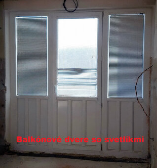 PLASTOVÉ DVERE (BALKÓNOVÉ) SO SVETLÍKMI - 2