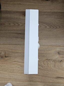 Hranatá LED stropnica - 2