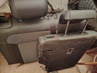 Sedačky opel astra - 2