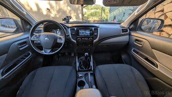 Mitsubishi L 200 s doplnkami - 2