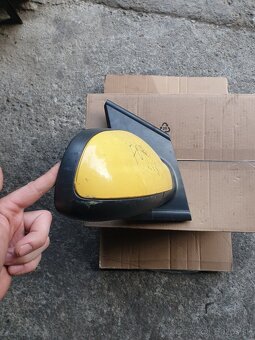 Vw fox pravy spetak žltý - 2